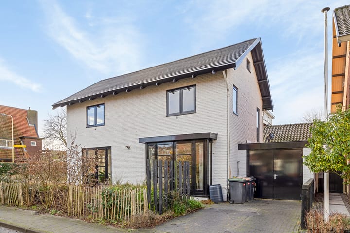 Foto 33 van Dr. Leenaersstraat 23