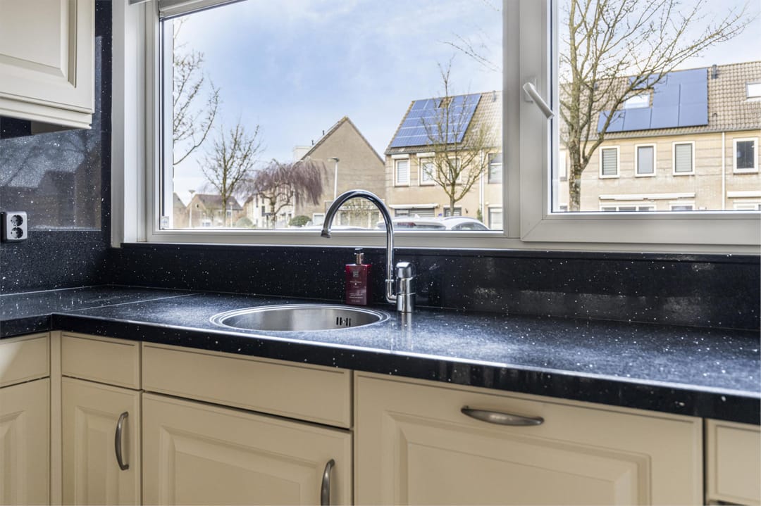 Foto 8 van Clara Visserstraat 7