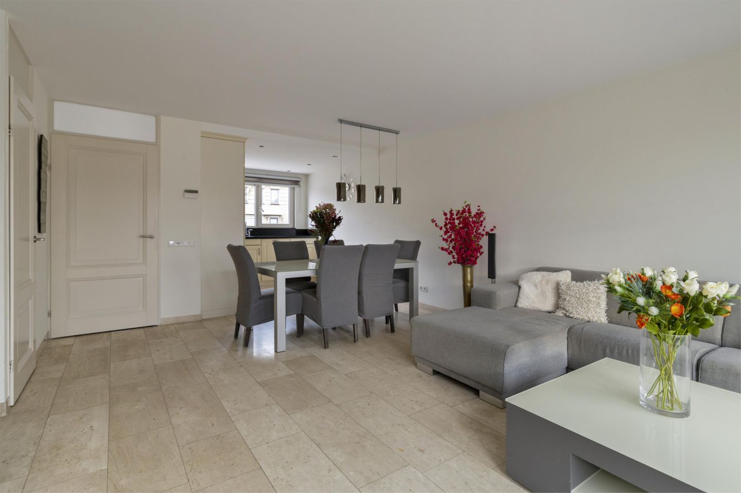 Foto 10 van Clara Visserstraat 7