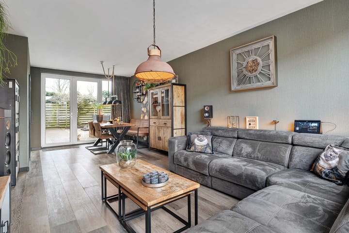 Foto 12 van Violenstraat 10