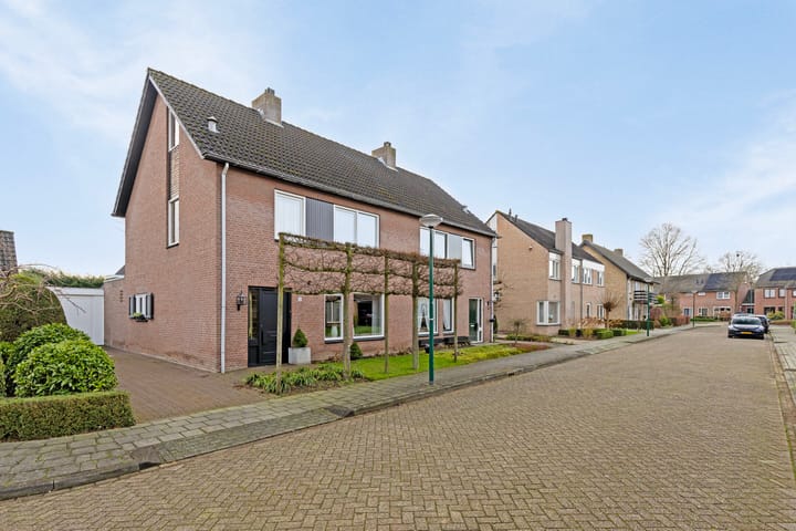 Foto 5 van 't Hof 12