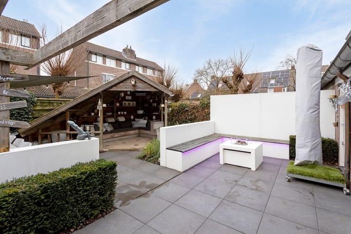 Foto 2 van Loevestein 5