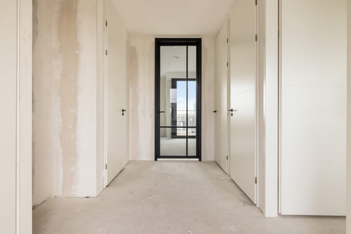 Foto 9 van Mies van der Rohestraat 305