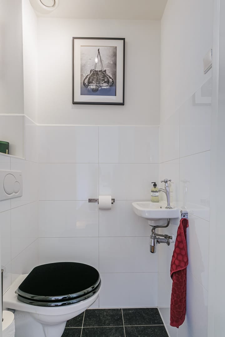 Photo 20 of Vrolikstraat 150-3