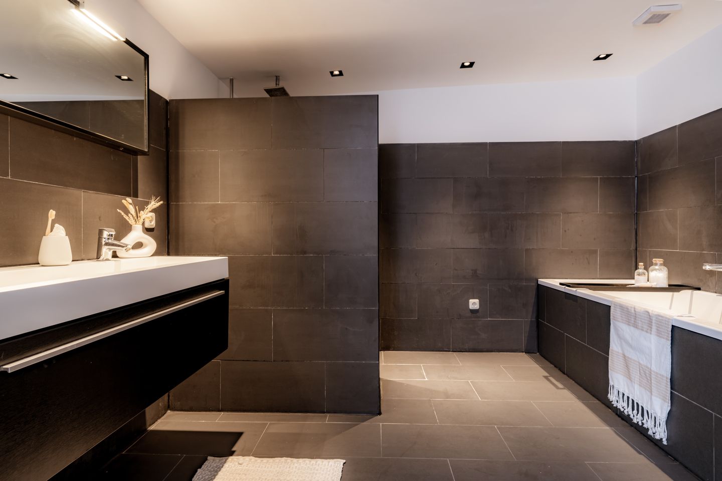 Foto 34 van Kanaalstraat 83-3