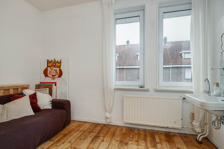 Foto 15 van Leeuwerikstraat 34