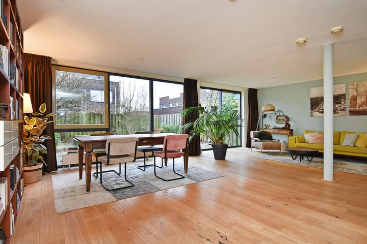 Foto 9 van Achtmanstraat 1