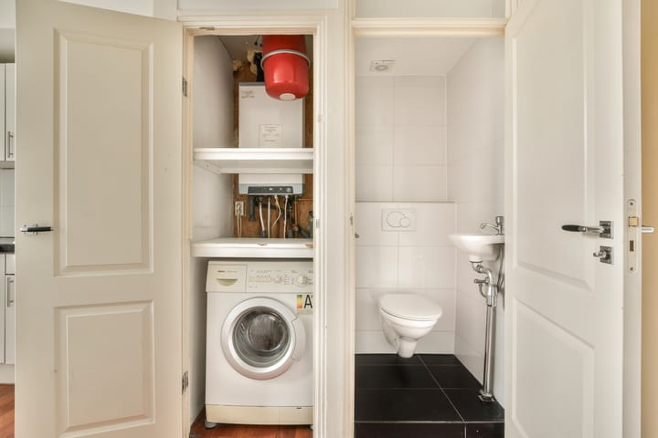 Photo 6 of Van Spilbergenstraat 17-2