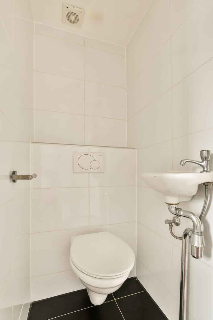 Photo 27 of Van Spilbergenstraat 17-2