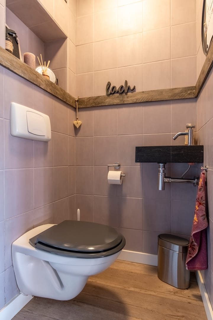 Photo 14 of Wezellaan 10