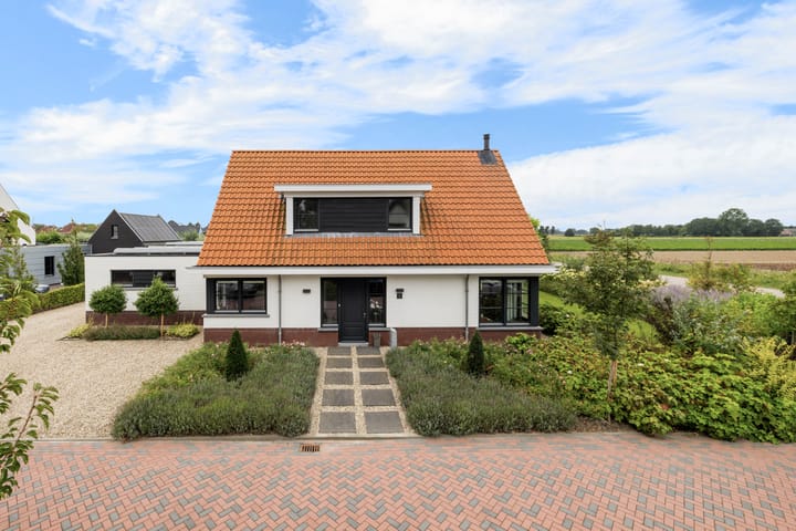 Foto 4 van Elise van Calcarhof 2