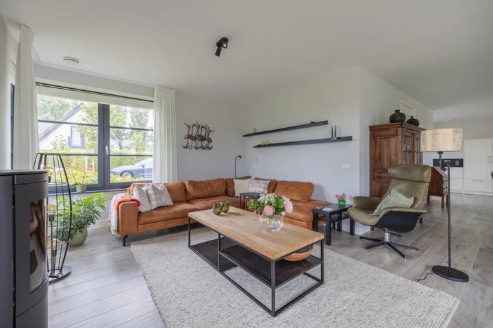 Foto 8 van Elise van Calcarhof 2