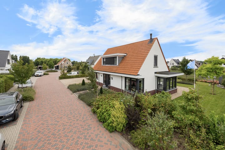 Foto 32 van Elise van Calcarhof 2