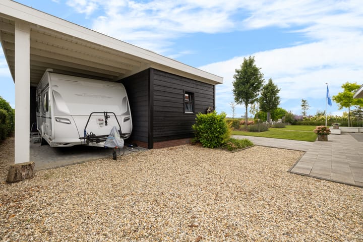 Foto 33 van Elise van Calcarhof 2