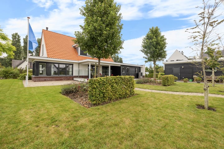 Foto 34 van Elise van Calcarhof 2