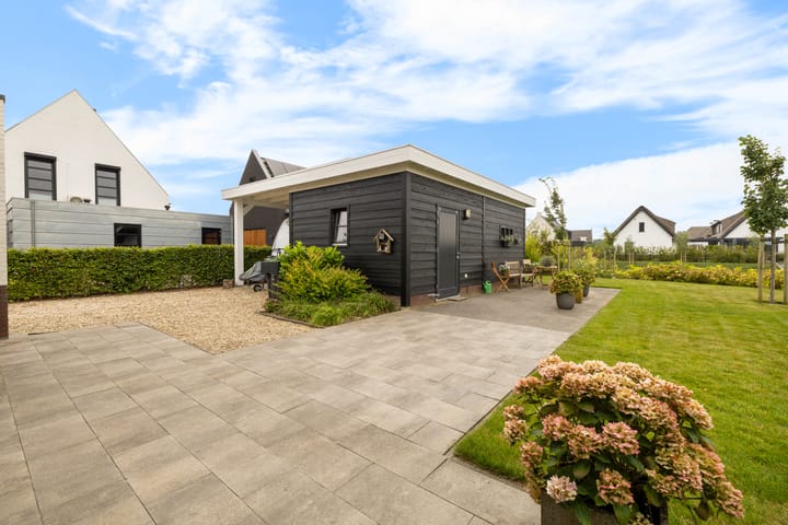 Foto 36 van Elise van Calcarhof 2