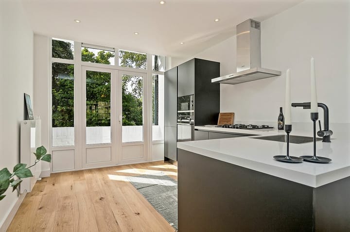 Foto 3 van Van Heutszstraat 99