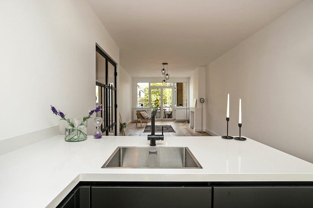 Foto 7 van Van Heutszstraat 99