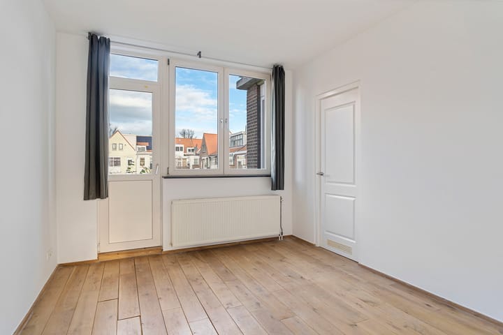 Foto 24 van Dirk van Wassenaarstraat 18-B