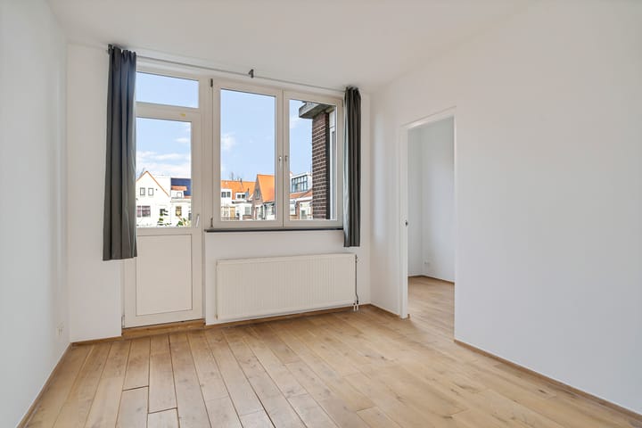 Foto 25 van Dirk van Wassenaarstraat 18-B