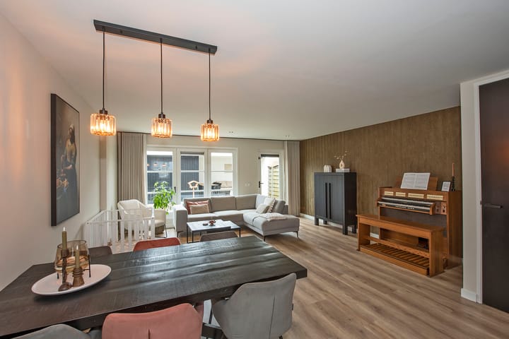 Photo 7 of Veeneslagen 91