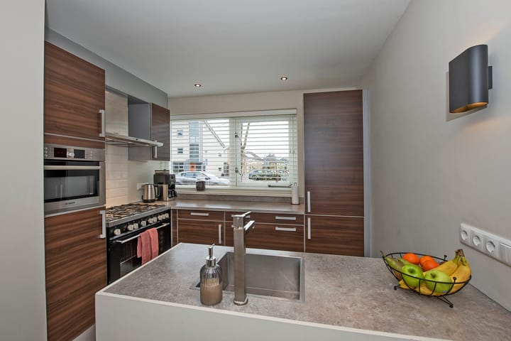 Photo 8 of Veeneslagen 91