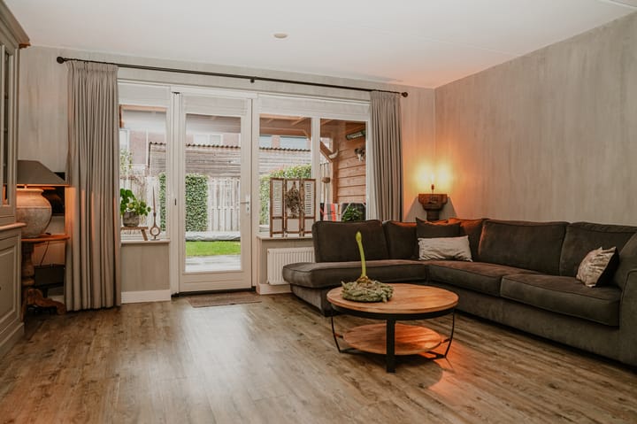 Foto 2 van Ir J H van Stuivenbergstraat 1