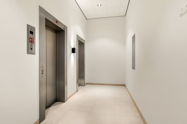 Foto 7 van Mies van der Rohestraat 305