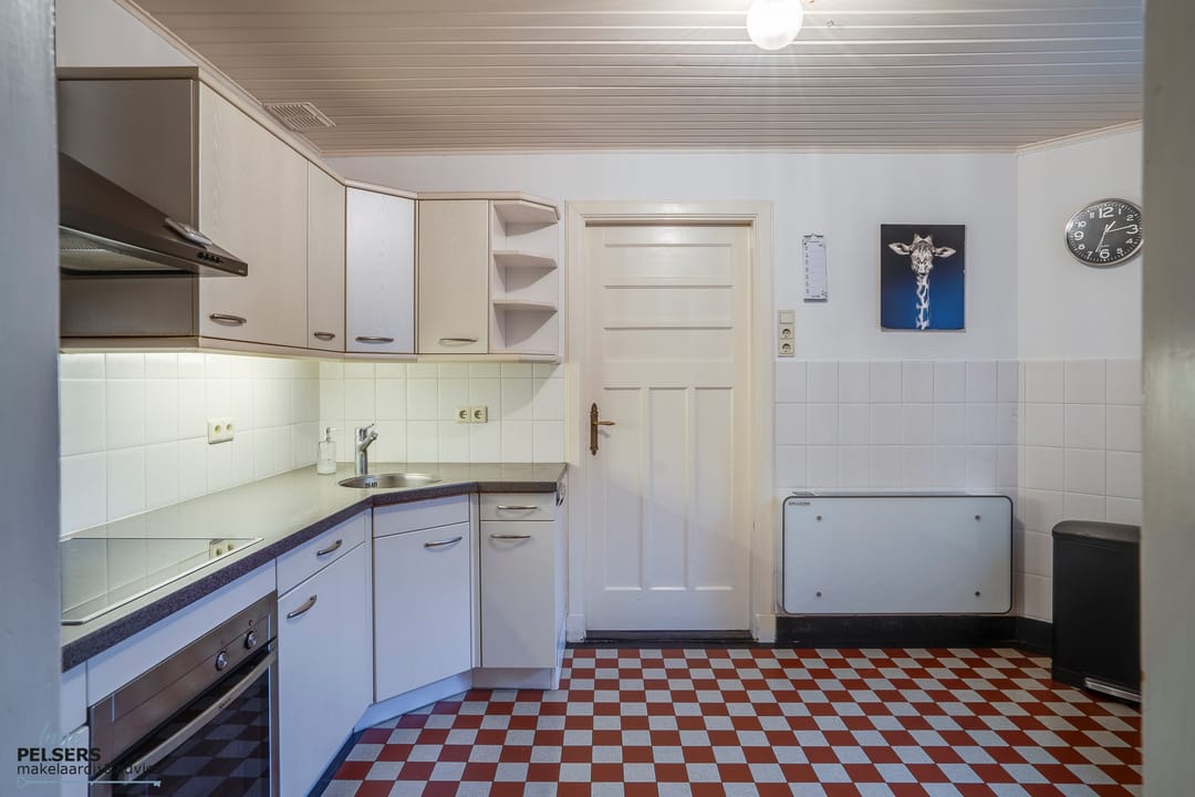 Photo 26 of Pater Claretstraat 9