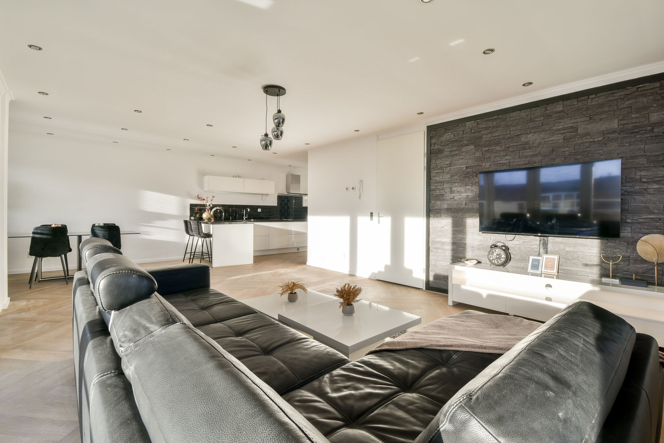 Foto 9 van Emmy Andriessestraat 405