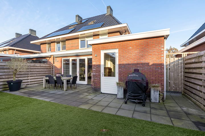 Foto 2 van Prof dr Cleveringastraat 36