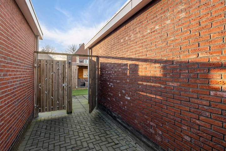 Foto 39 van Prof dr Cleveringastraat 36