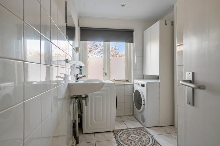 Foto 32 van van Heutszlaan 136-1