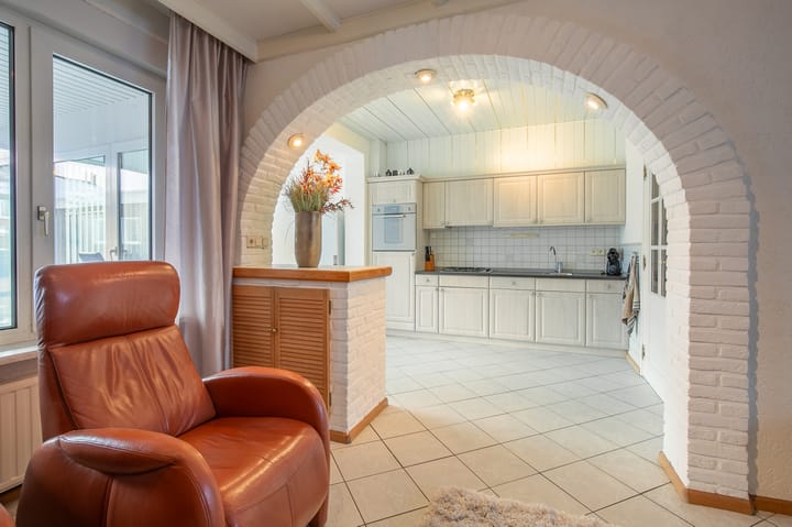 Foto 9 van Emmalaan 8