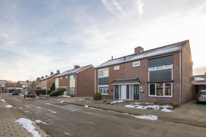 Foto 28 van Emmalaan 8