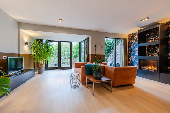 Foto 2 van von Sieboldstraat 6