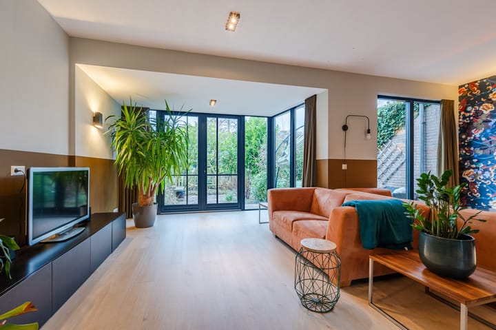 Foto 14 van von Sieboldstraat 6