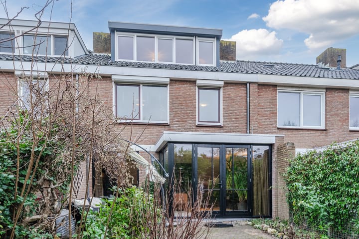 Foto 49 van von Sieboldstraat 6