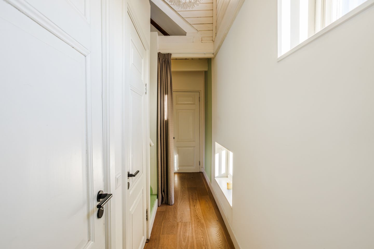 Foto 19 van Burgemeester Goeman Borgesiusstraat 58