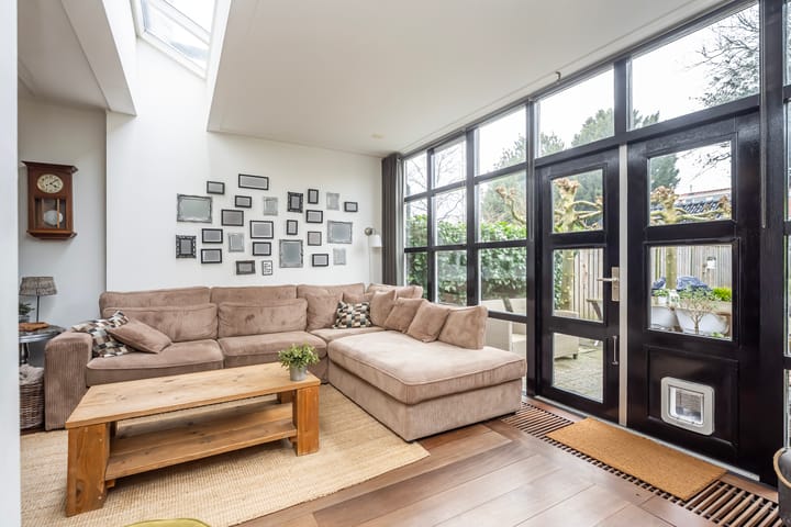 Foto 11 van Brederostraat 21