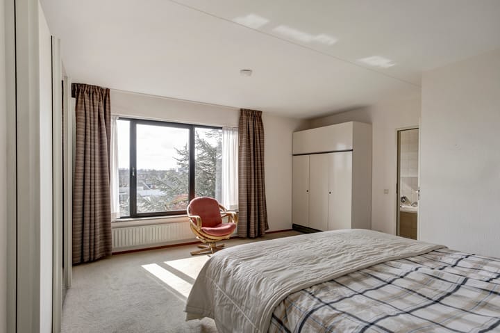 Foto 35 van Reviuslaan 48