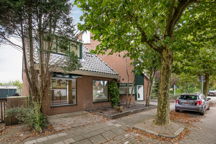 Dorpstraat 16