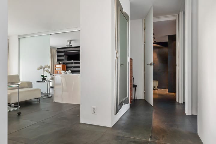 Photo 35 of Annie Romeinstraat 98