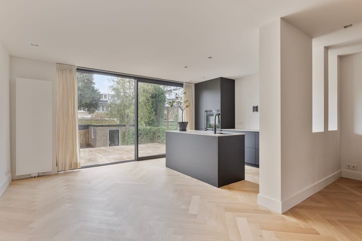 Foto 9 van Kamperfoeliestraat 15