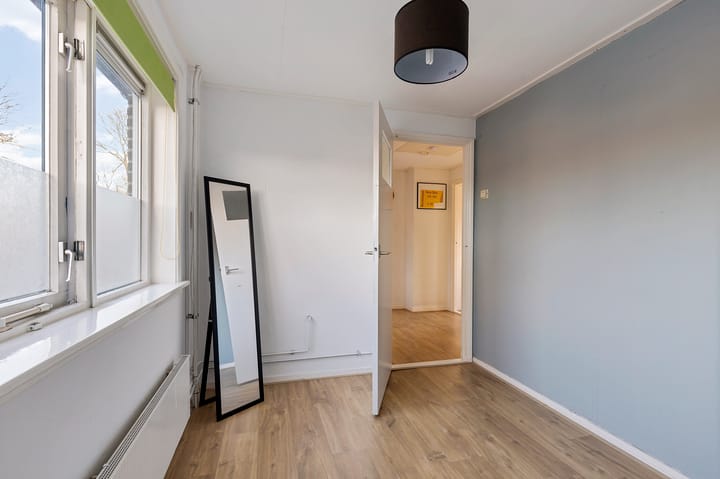 Photo 32 of Molewei 16