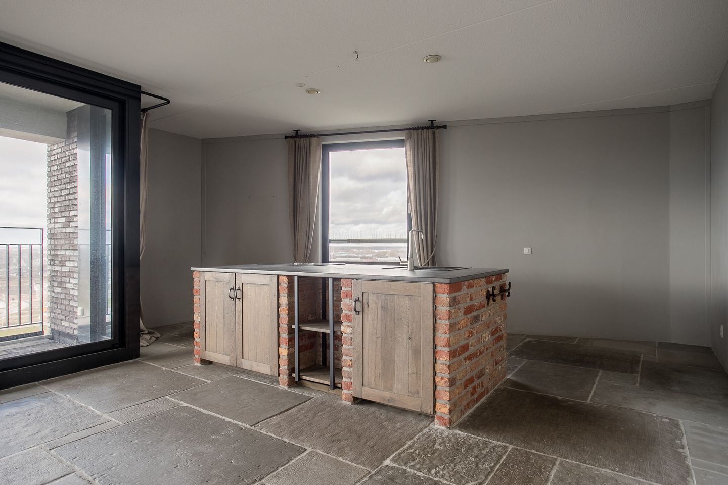 Photo 10 of Bastion 94