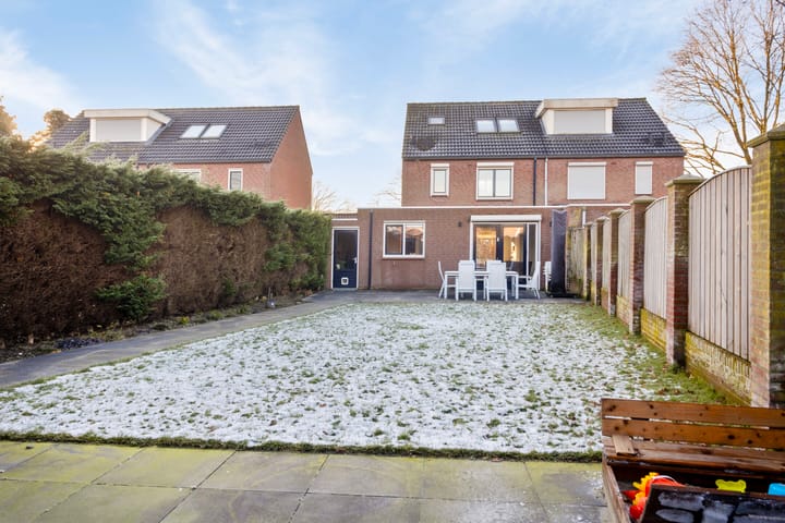 Foto 36 van Stationsweg 123