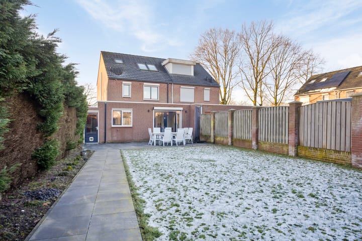 Foto 37 van Stationsweg 123