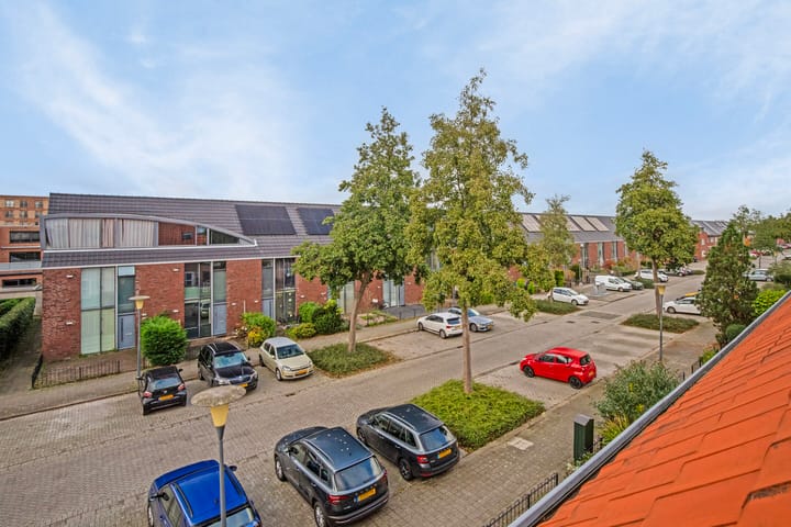 Foto 27 van Pernisstraat 106