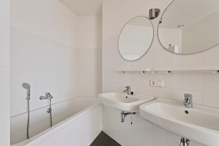 Foto 18 van Zuideinde 12-F